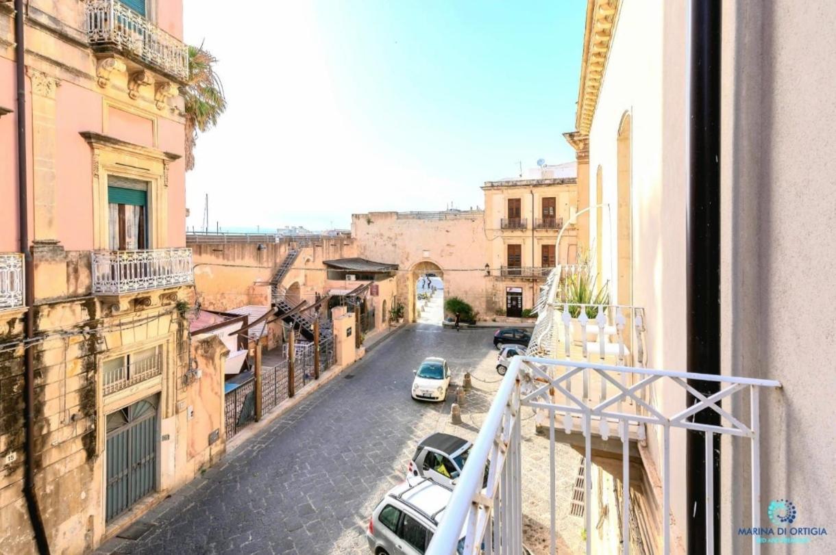 Alojamento de Acomodação e Pequeno-almoço Marina Di Ortigia *